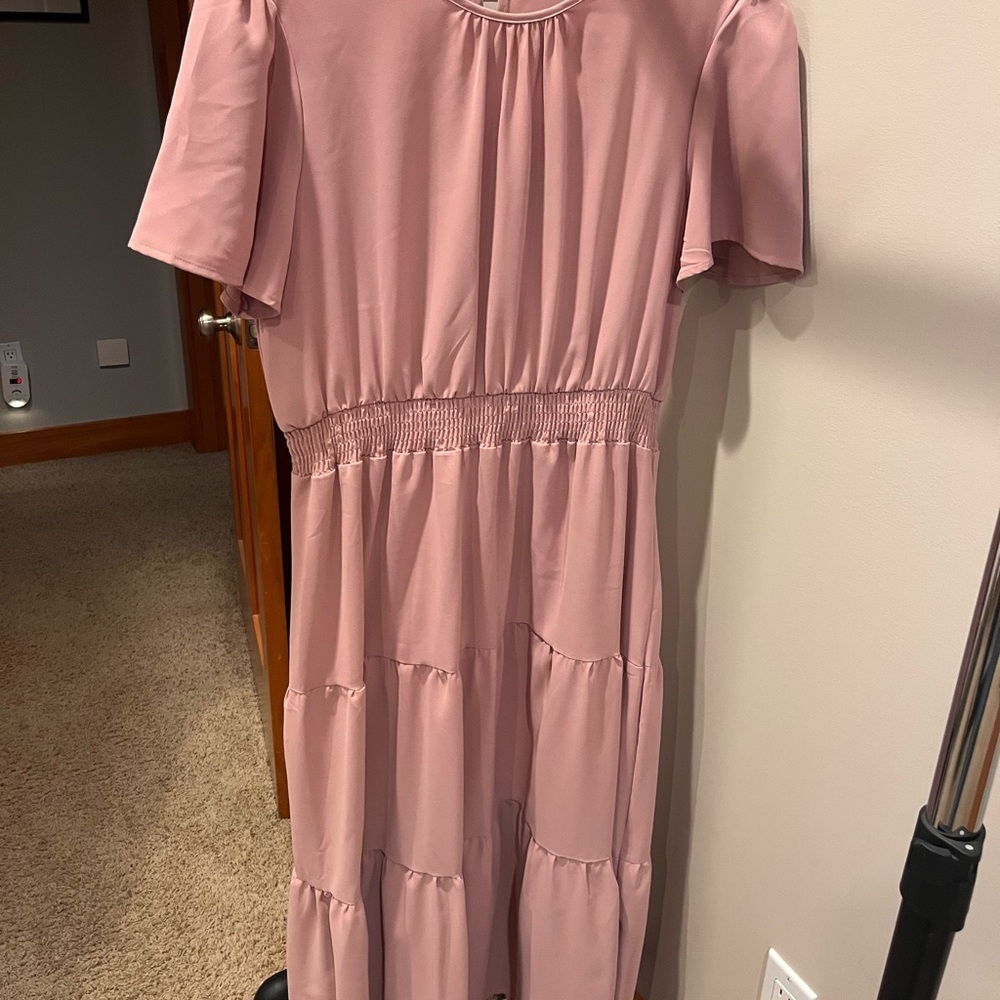 Elegant Pink Midi Dress